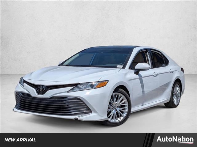 Used 2020 Toyota Camry XLE FWD image 1
