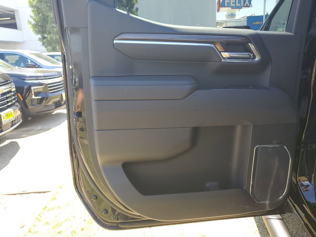 Used 2025 Chevrolet Silverado 1500 LT Trail Boss w/ LT Trail Boss Premium Package image 17