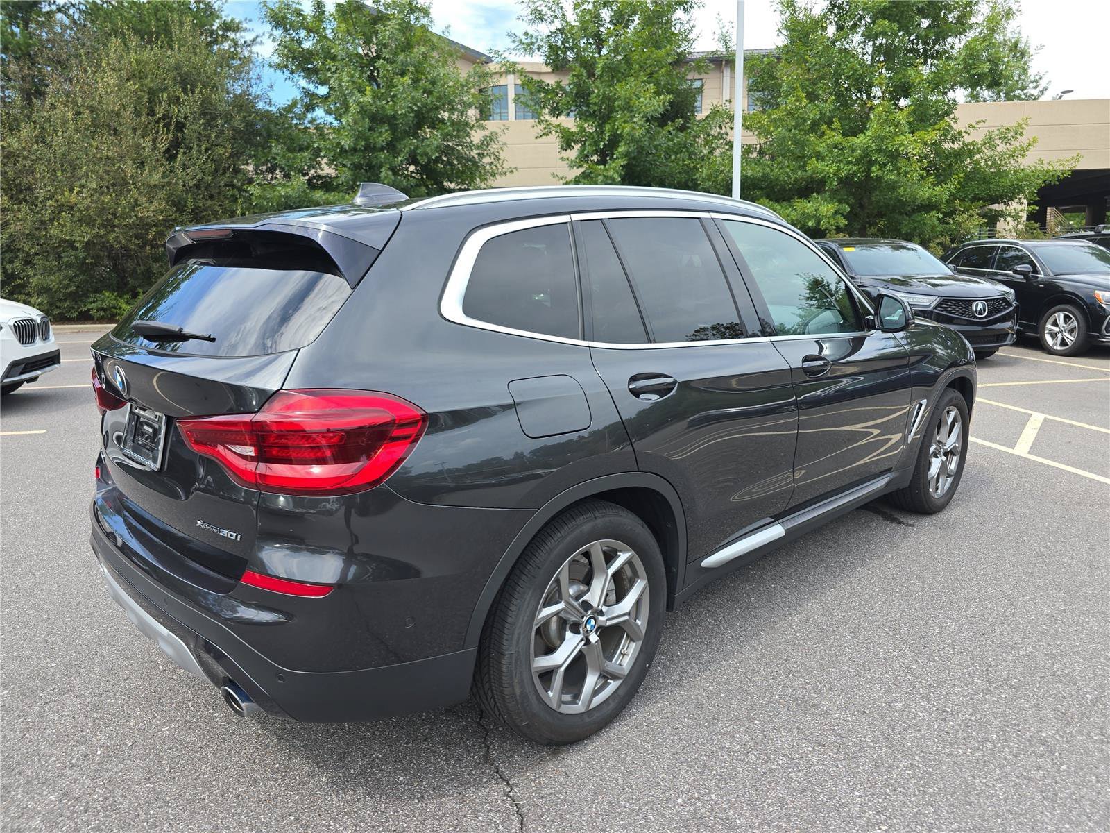 Used 2020 BMW X3 xDrive30i w/ Executive Package AWD/4WD image 3