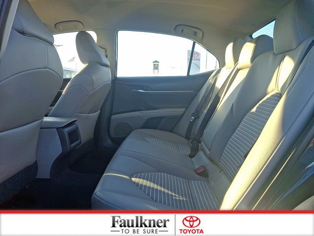 Certified 2020 Toyota Camry SE image 10