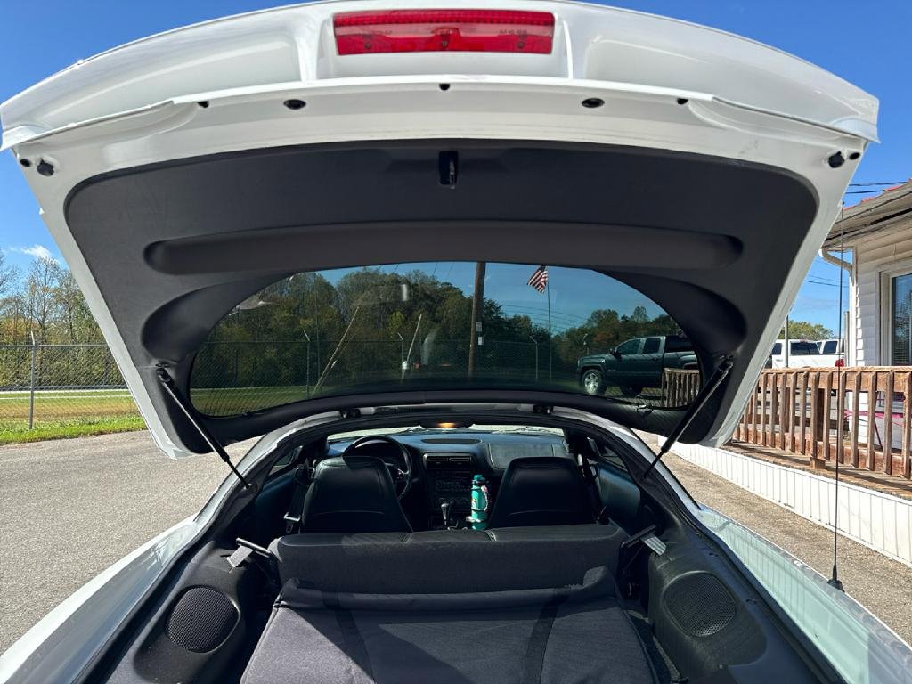 Used 2000 Chevrolet Camaro Z28 w/ SS Performance/Appearance Pkg image 27