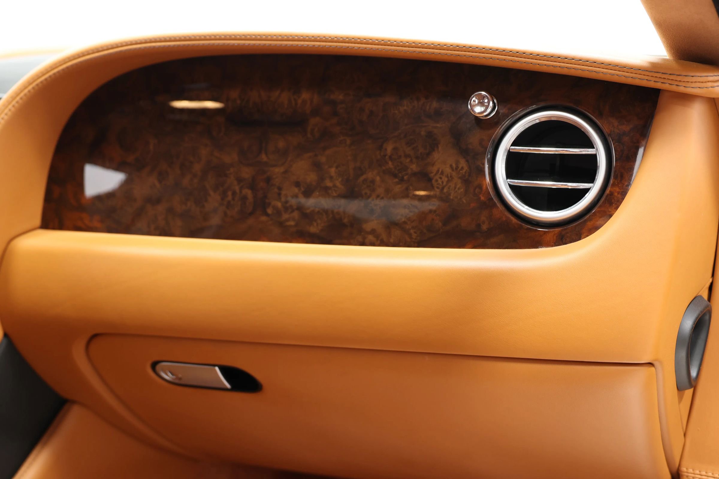 Used 2015 Bentley Continental GT AWD/4WD image 96