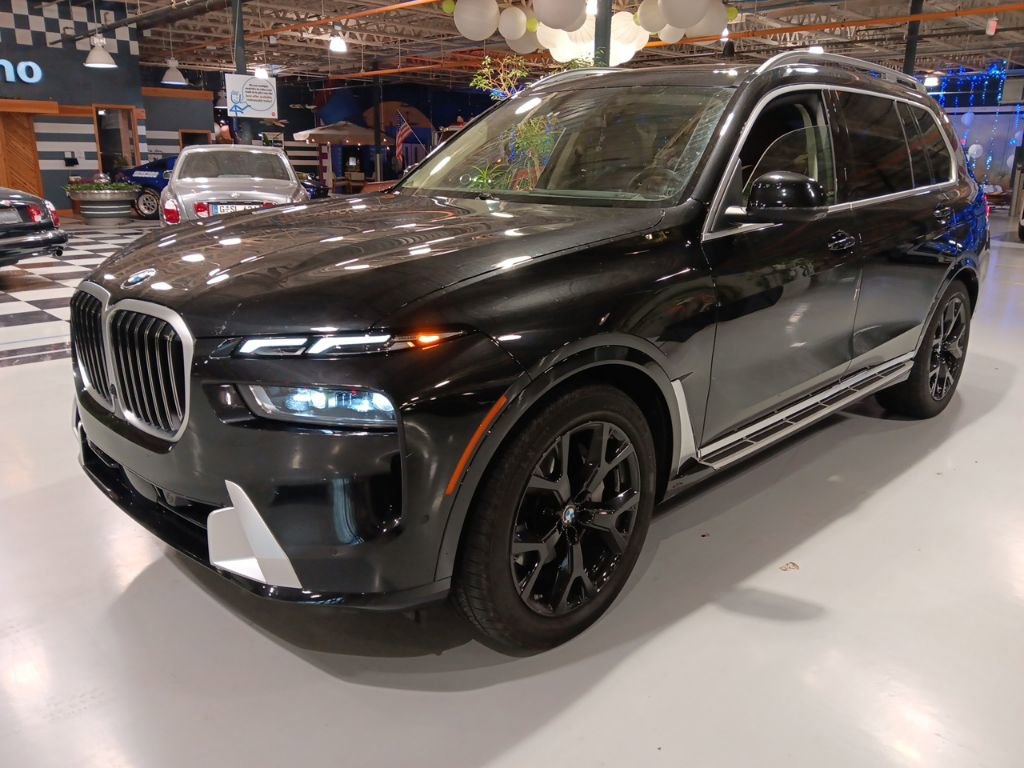 Certified 2024 BMW X7 xDrive40i image 1