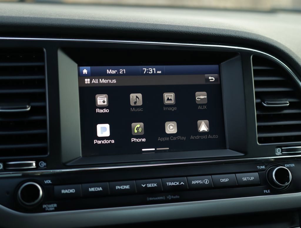 Used 2018 Hyundai Elantra SEL image 14