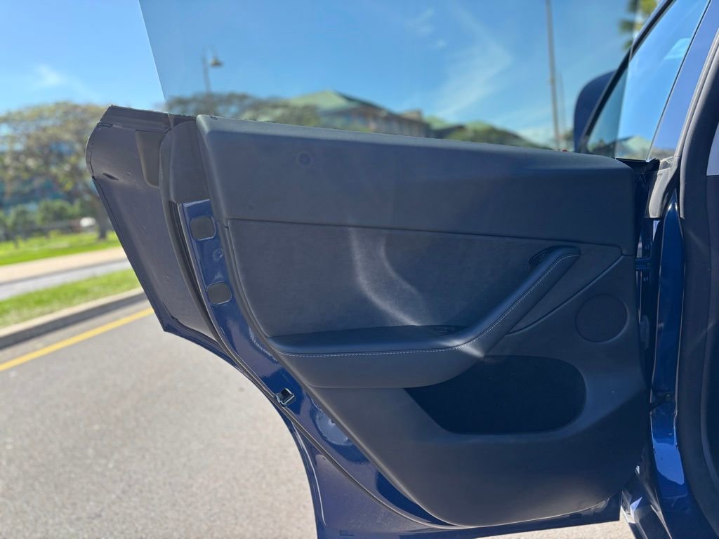 Used 2024 Tesla Model Y Long Range image 18