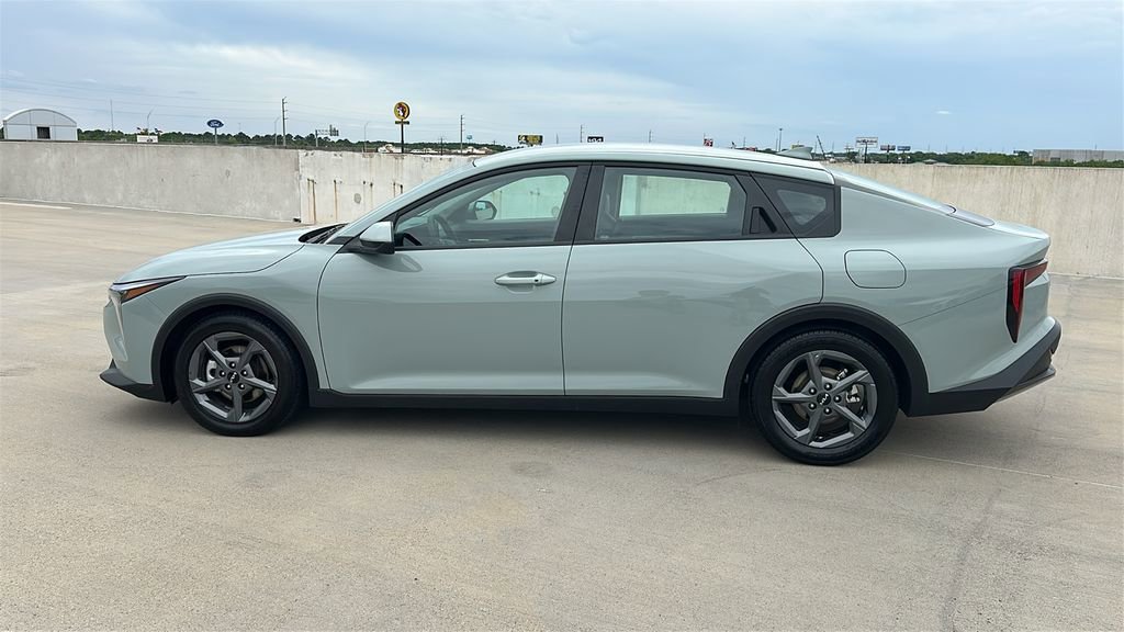 Used 2025 Kia K4 LXS FWD image 9