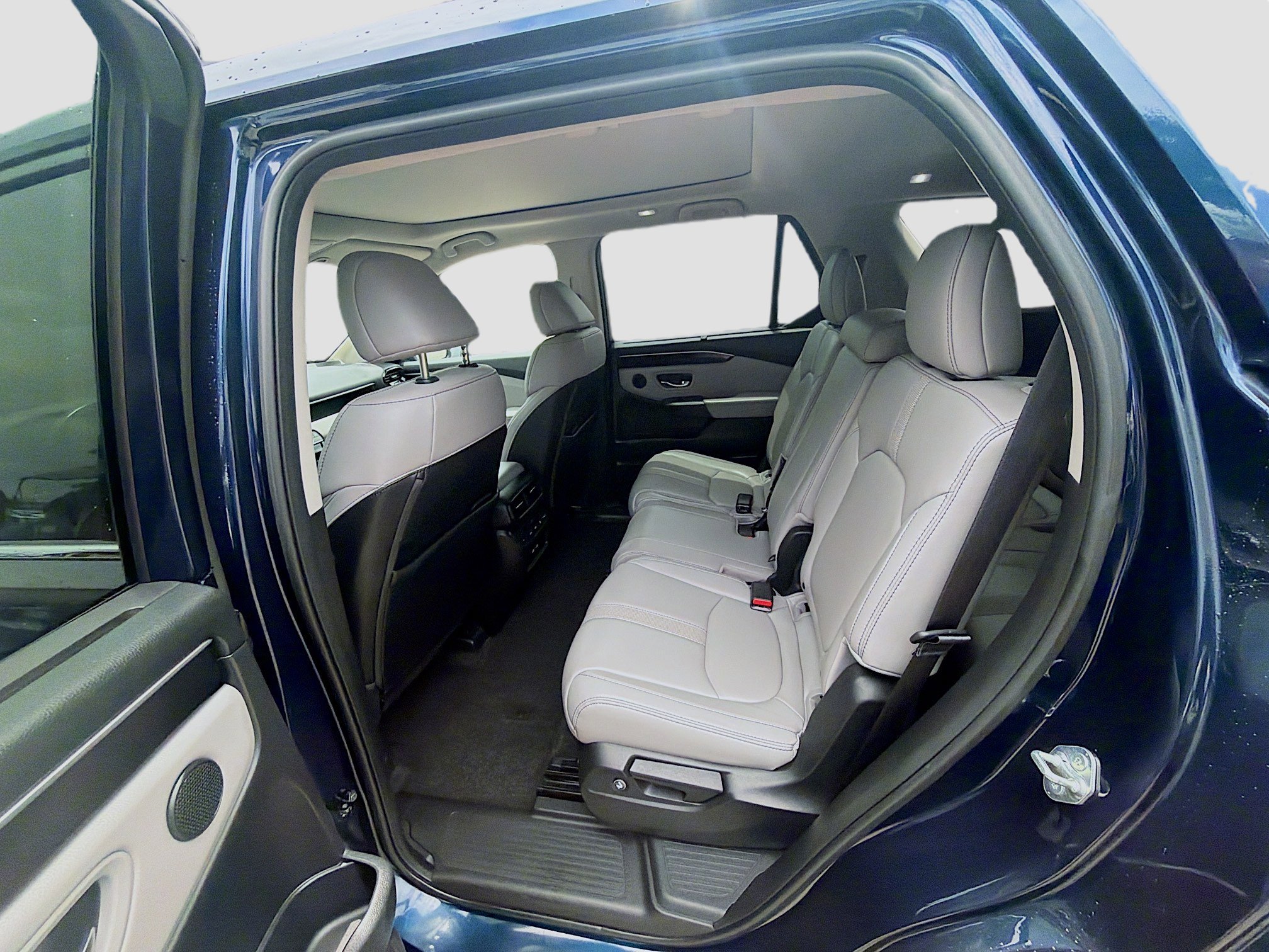Certified 2023 Honda Pilot Touring image 24