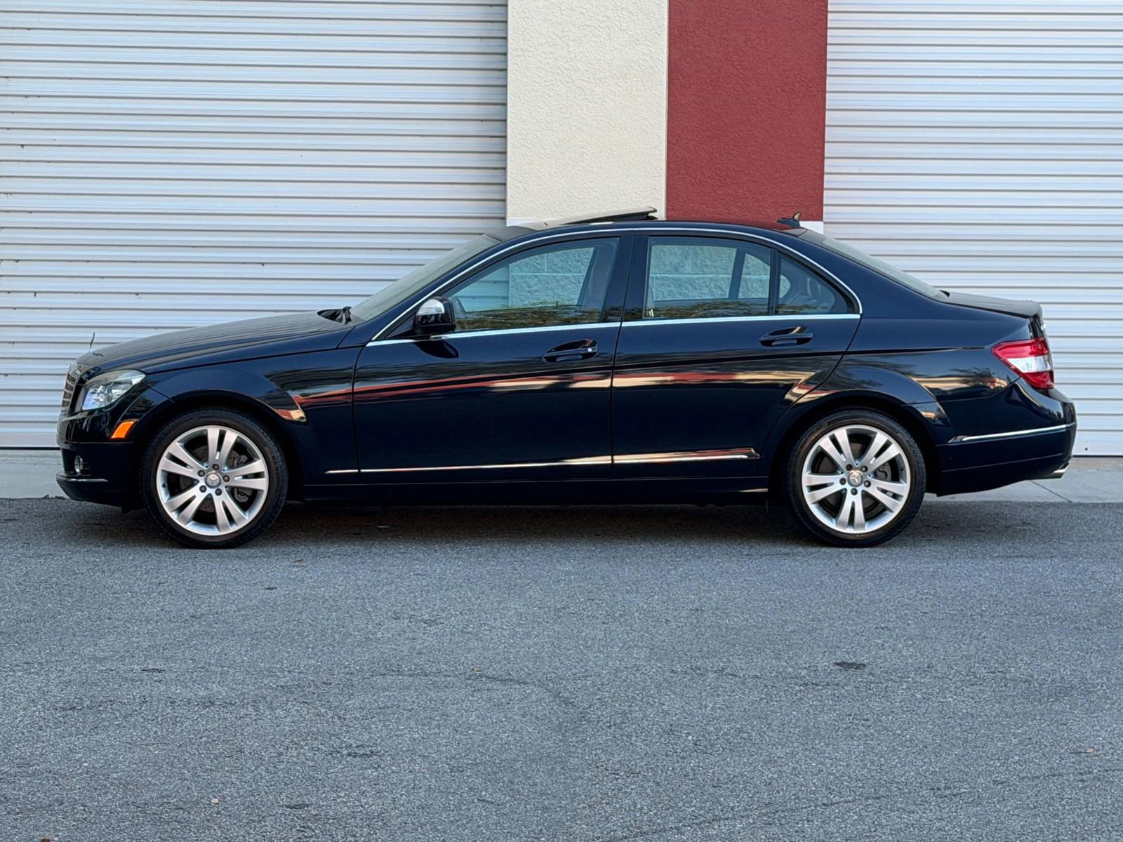 Used 2008 Mercedes-Benz C 300 Sedan image 14