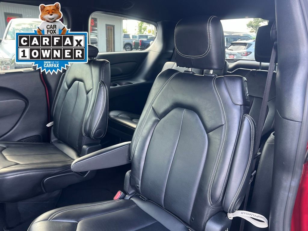 Used 2025 Chrysler Pacifica Select FWD image 16