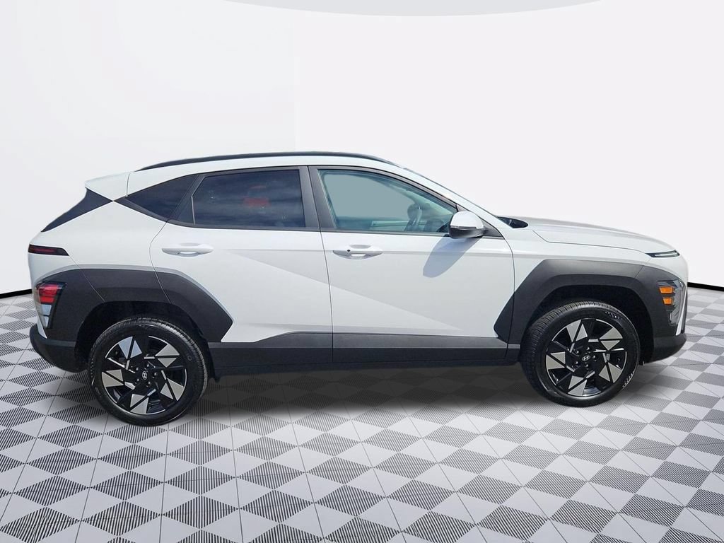 Certified 2025 Hyundai Kona SEL AWD/4WD image 7