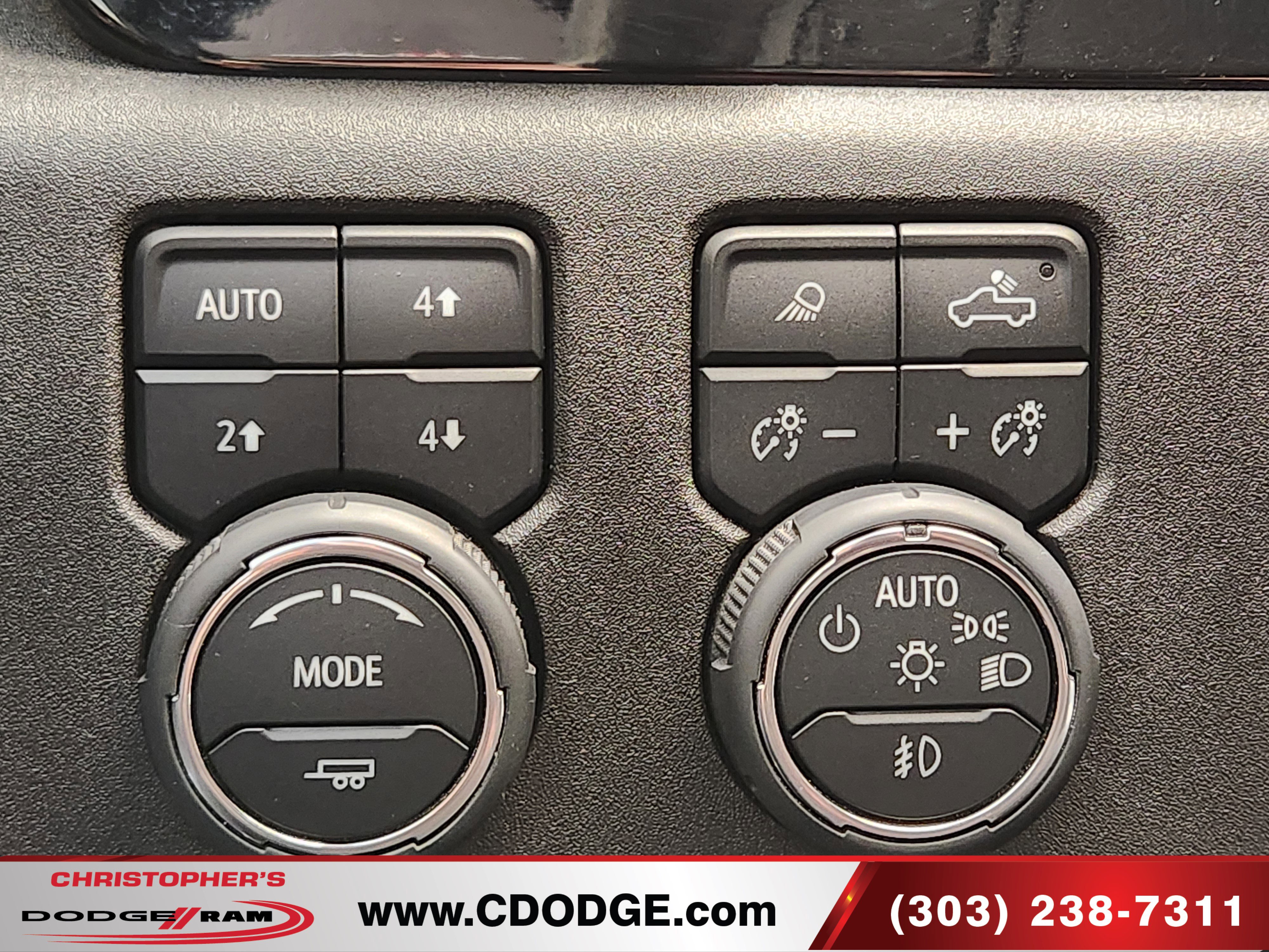 Used 2024 Chevrolet Silverado 2500 High Country w/ High Country Premium Package AWD/4WD image 30
