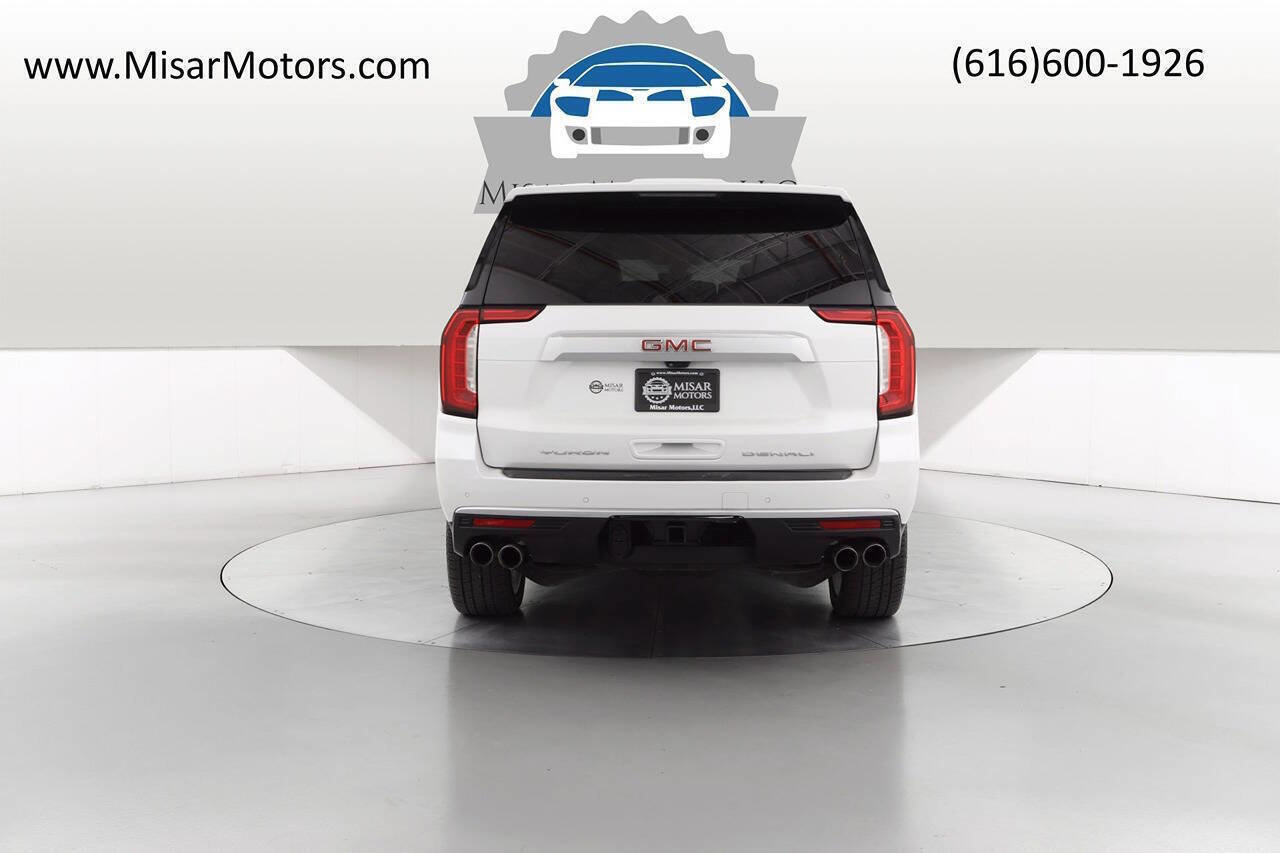 Used 2021 GMC Yukon Denali w/ Denali Premium Package image 5
