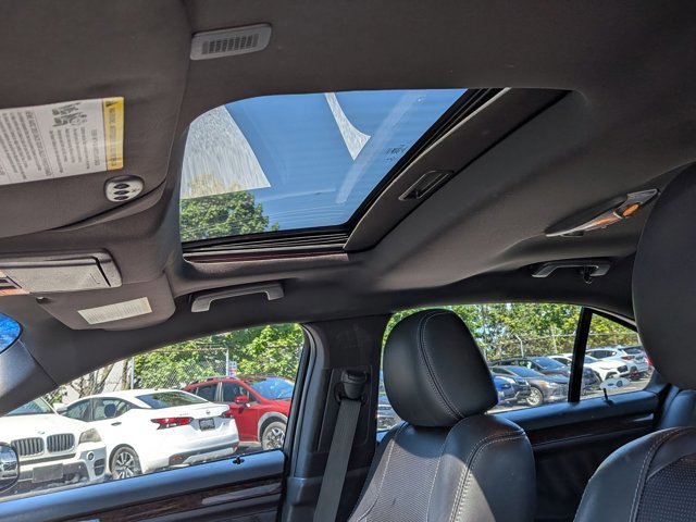 Used 2018 Ford Taurus Limited FWD image 17