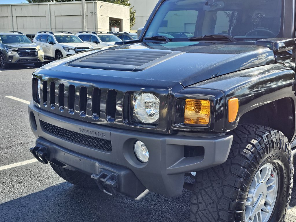 Used 2010 HUMMER H3 Luxury AWD/4WD image 6