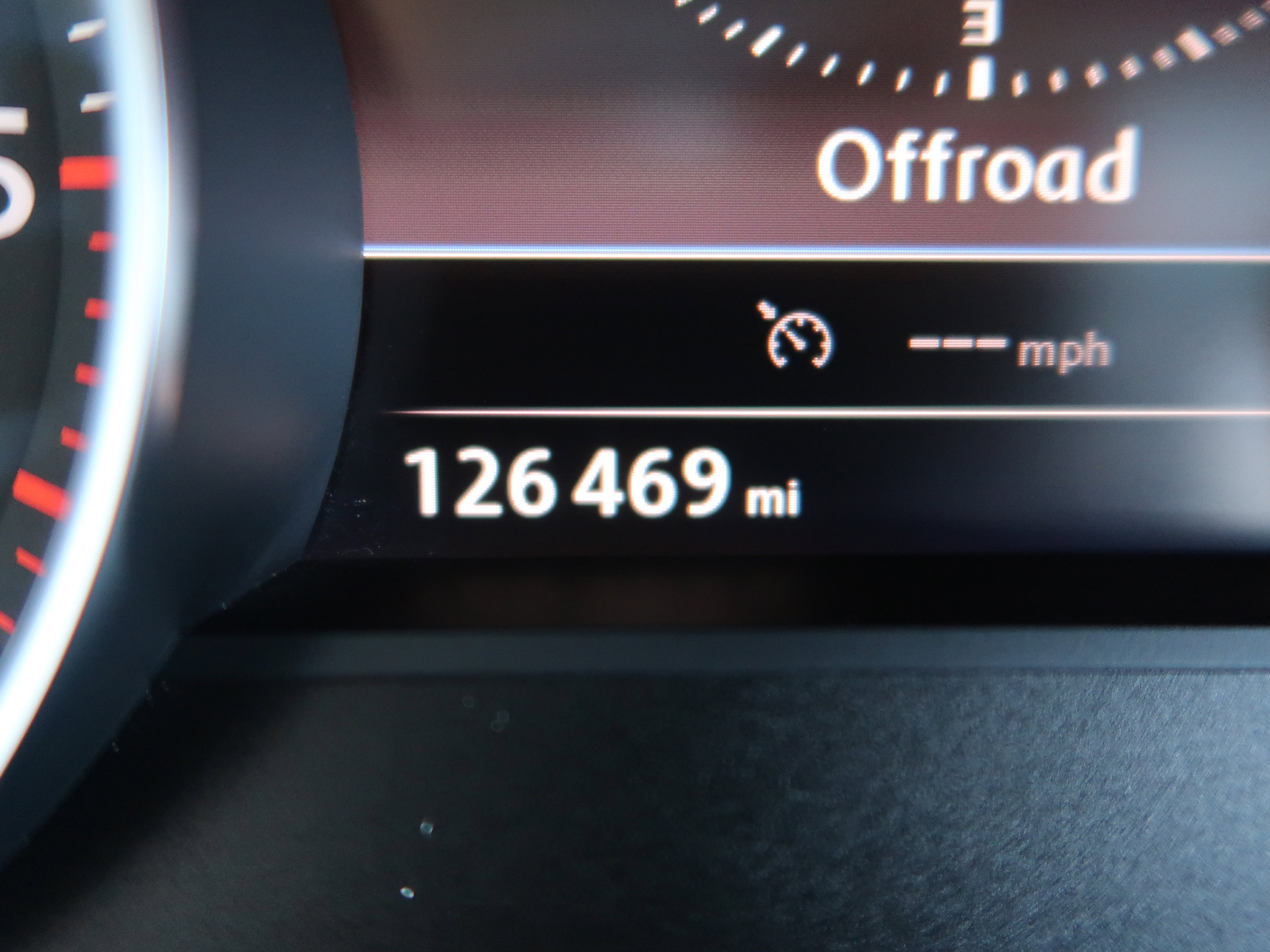 Used 2014 Volkswagen Touareg Executive image 26