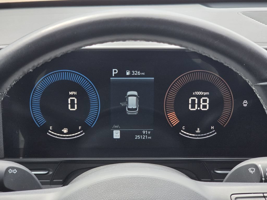 Used 2025 Hyundai Kona SEL AWD/4WD image 15