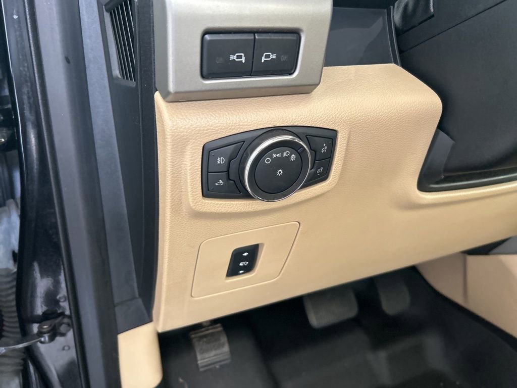 Used 2016 Ford F150 Lariat w/ Equipment Group 502A Luxury image 44