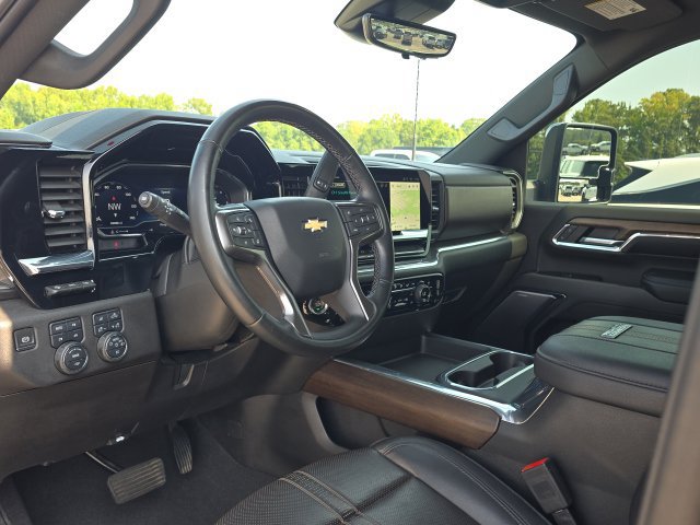 Used 2024 Chevrolet Silverado 3500 High Country w/ High Country Premium Package AWD/4WD image 25