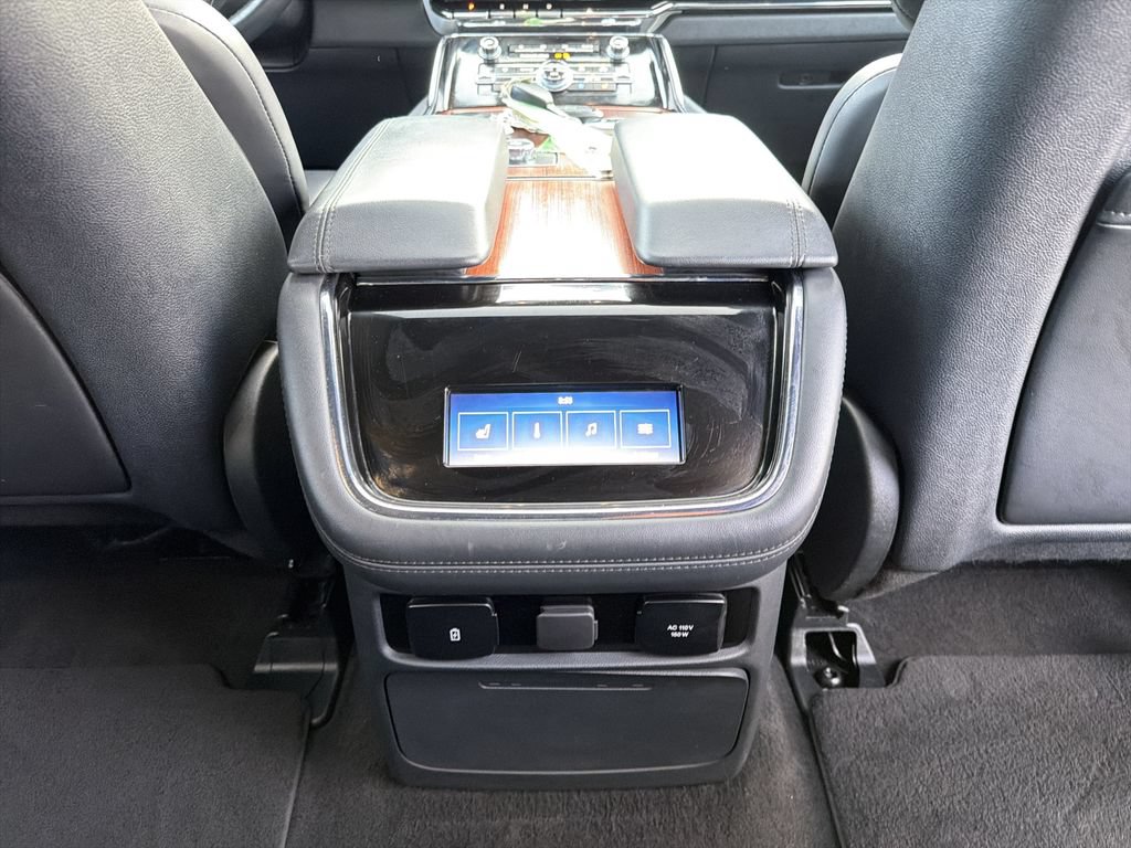 Used 2024 Lincoln Navigator Reserve AWD/4WD image 20
