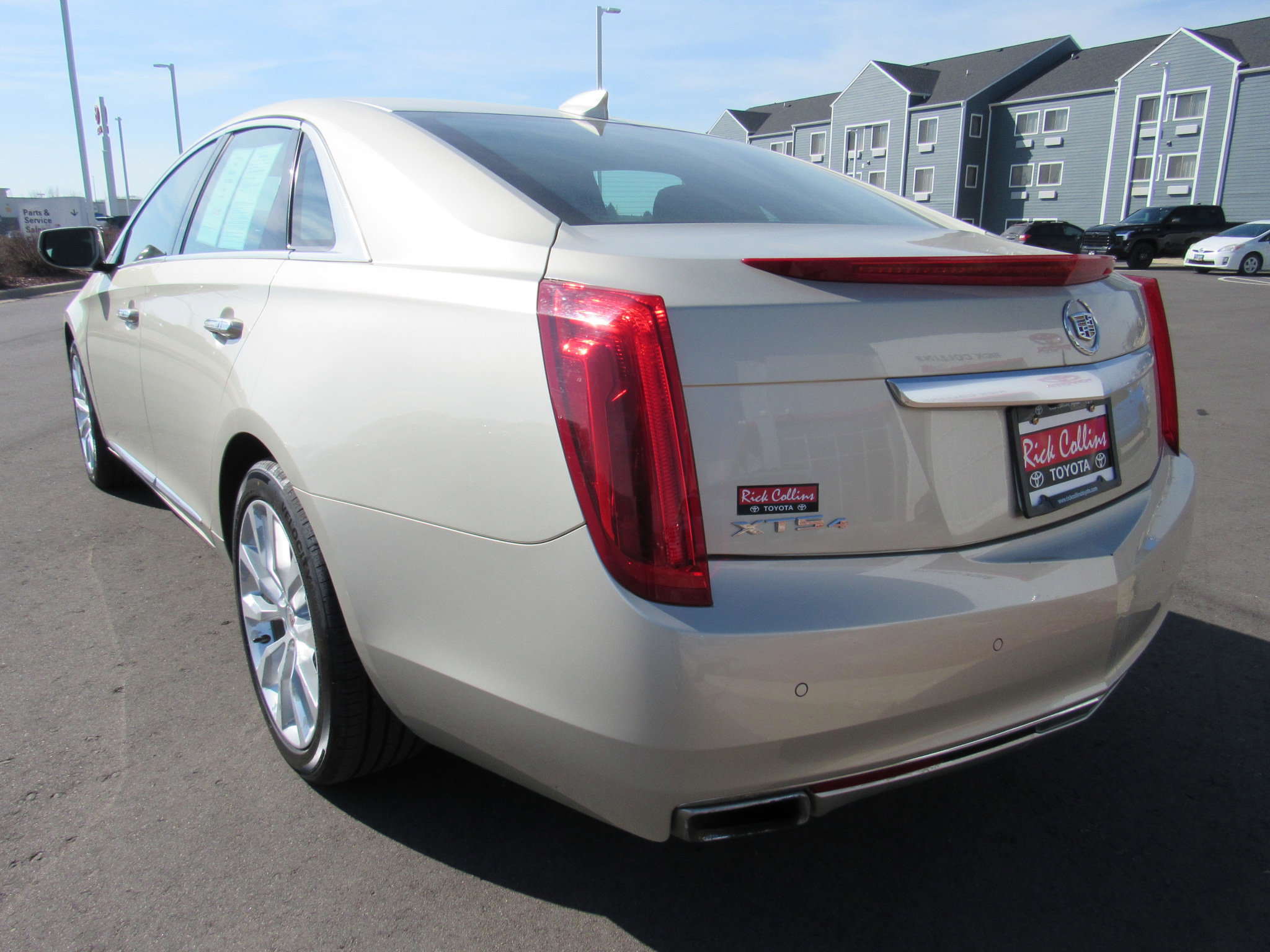 Used 2015 Cadillac XTS Luxury image 8