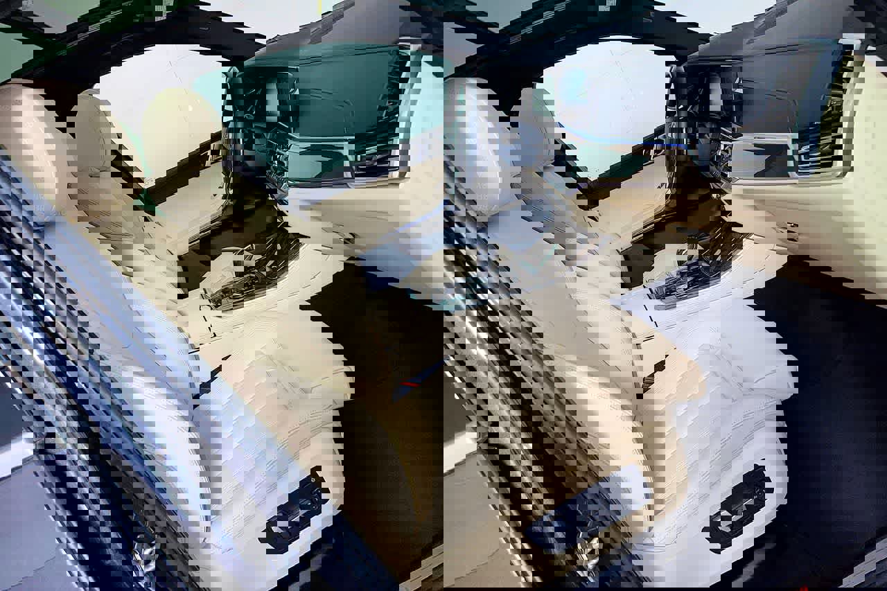 Used 2021 BMW X5 xDrive40i w/ Premium Package image 23