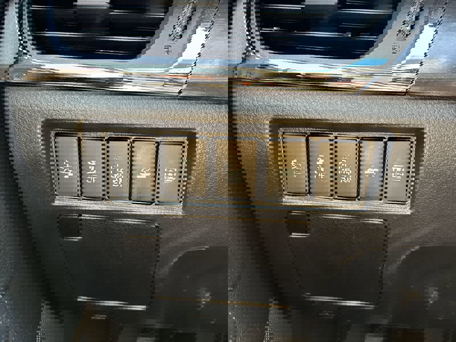 Used 2018 Toyota Avalon Limited w/ Carpet Mat Package image 5