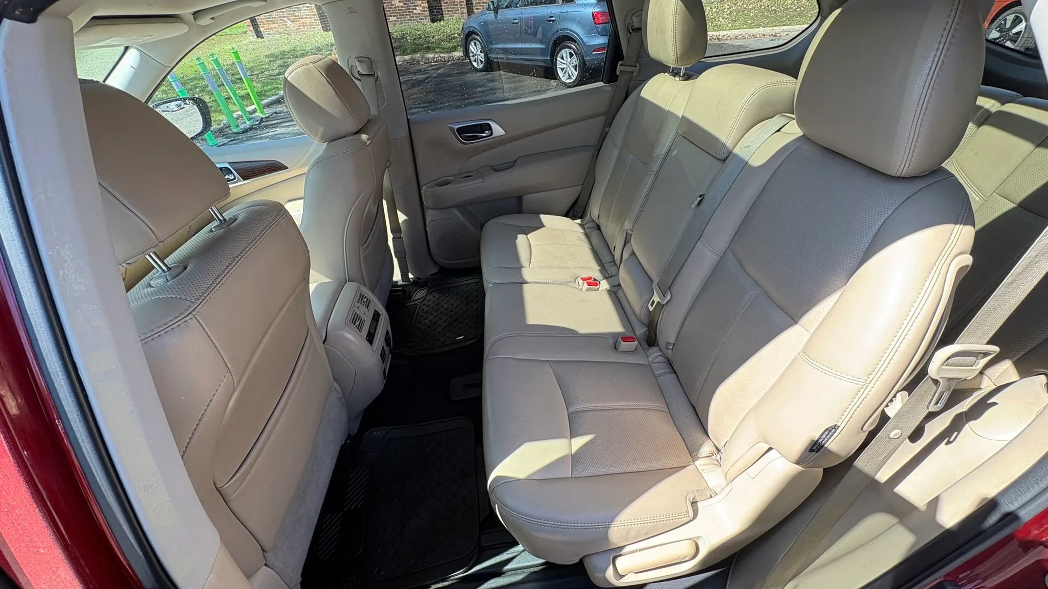 Used 2018 Nissan Pathfinder Platinum FWD image 24