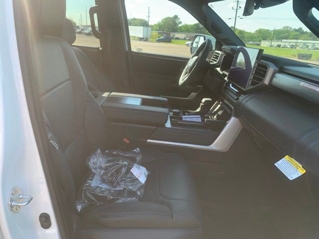 New 2026 Toyota Tundra Platinum w/ TRD Off-Road Package AWD/4WD image 30
