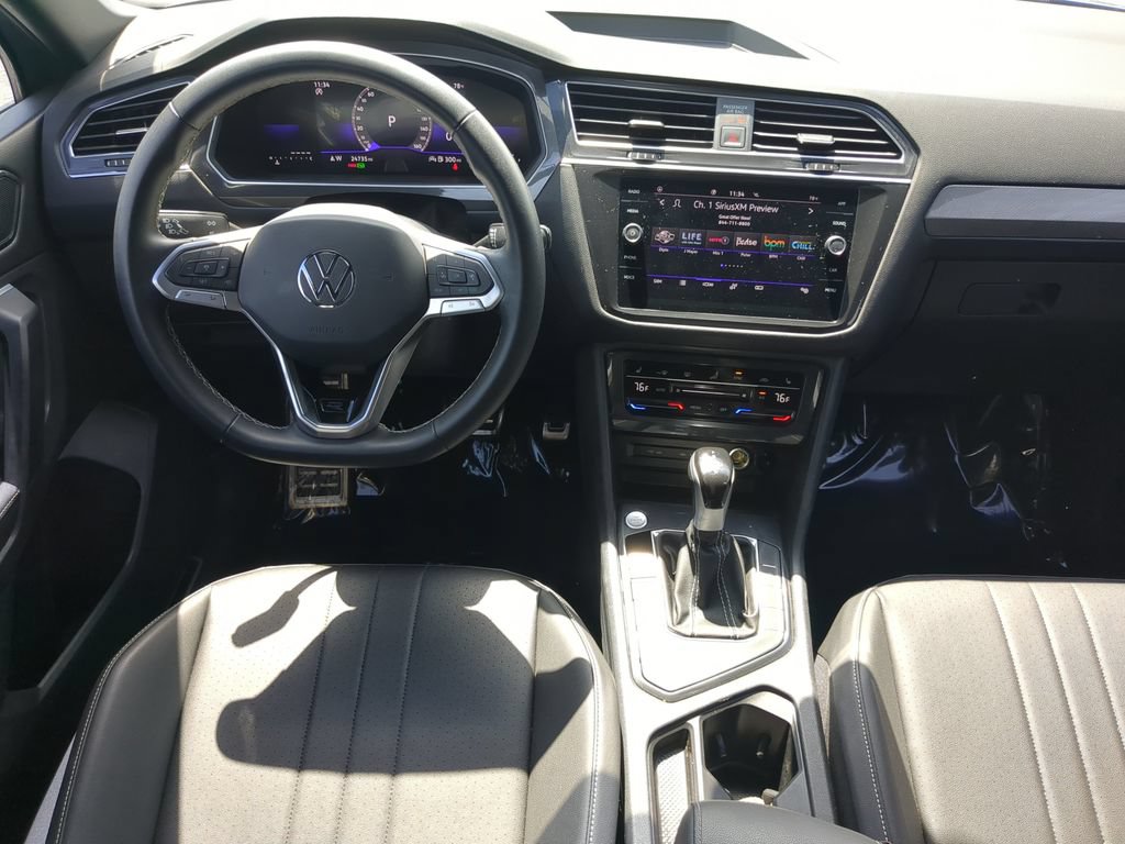 Certified 2023 Volkswagen Tiguan SE R-Line FWD image 13