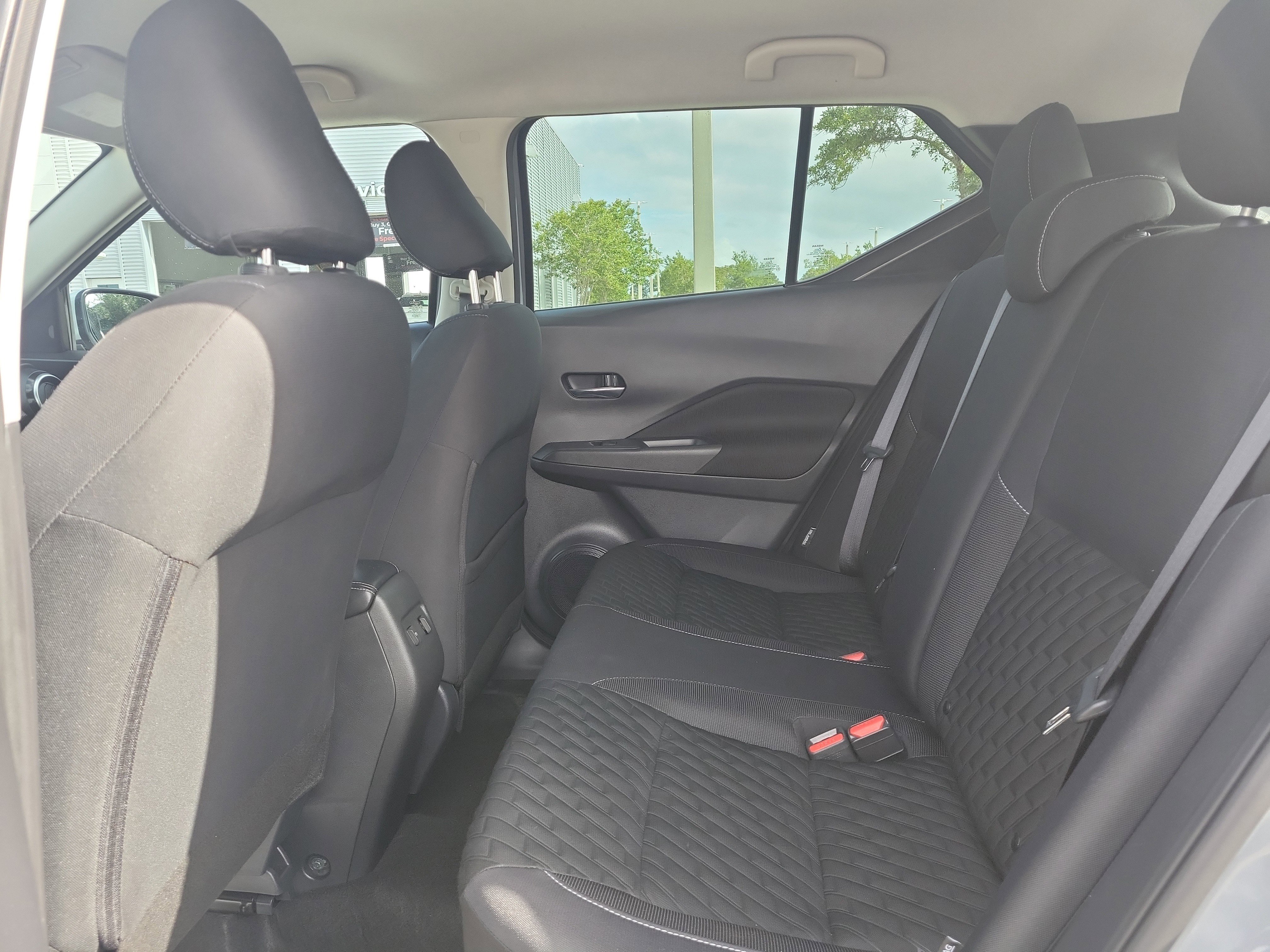 Certified 2021 Nissan Kicks SV FWD image 19