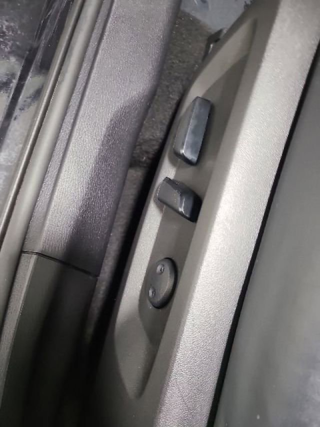 Used 2024 Mitsubishi Outlander SE FWD image 19