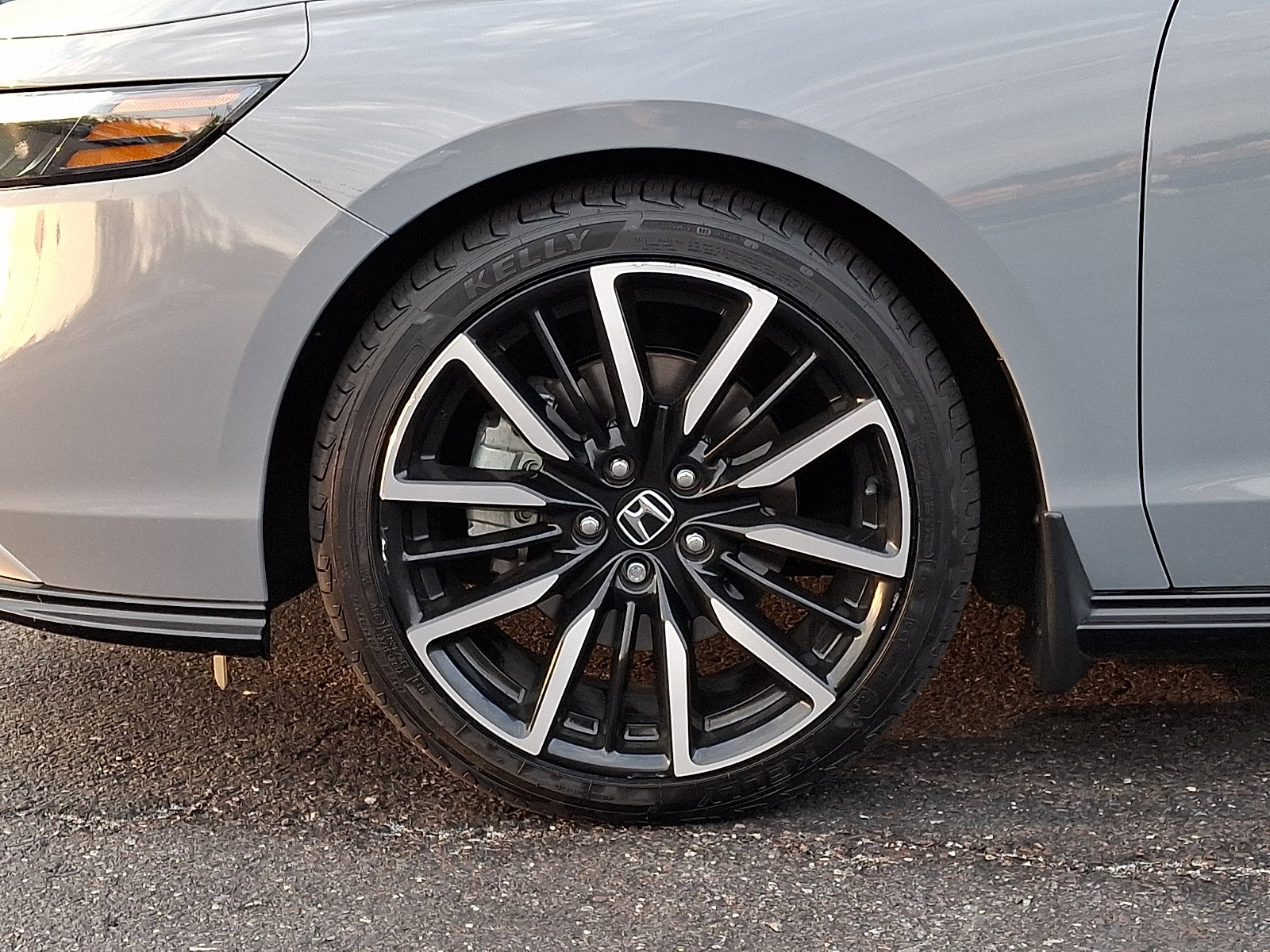 Used 2023 Honda Accord Touring image 8