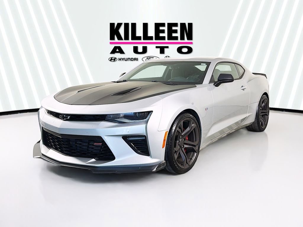 Used 2017 Chevrolet Camaro SS image 3