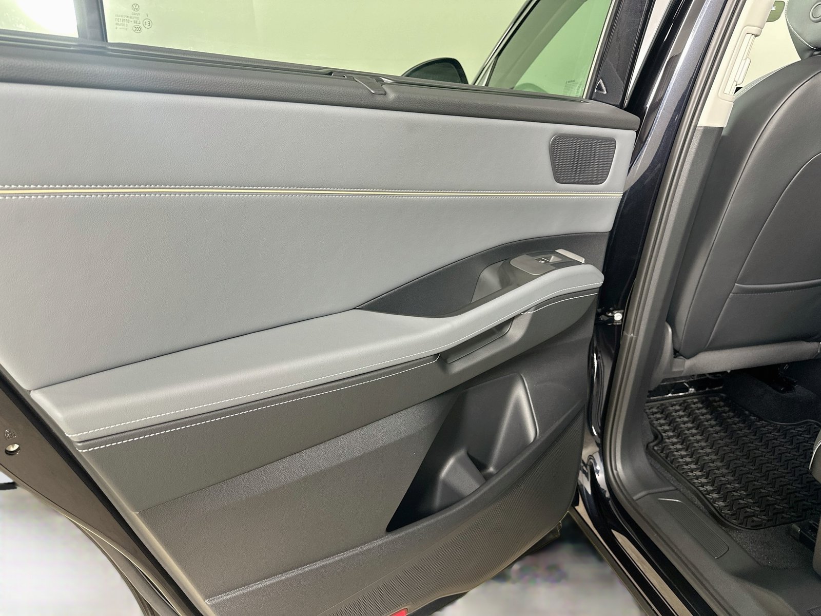 New 2027 Volkswagen Atlas SE AWD/4WD image 35