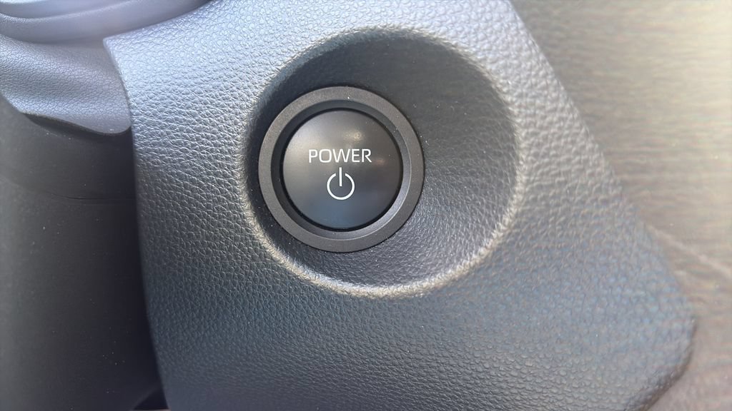 Used 2024 Toyota Corolla Cross AWD Hybrid image 21