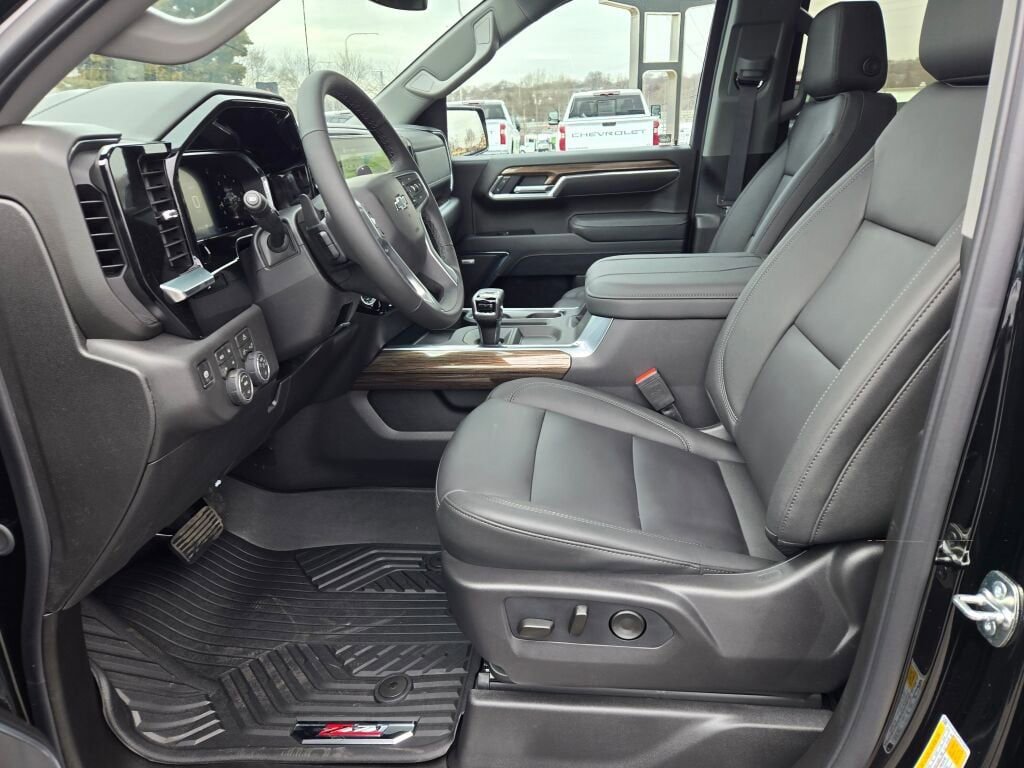 New 2026 Chevrolet Silverado 1500 LT Trail Boss w/ Convenience Package II image 18