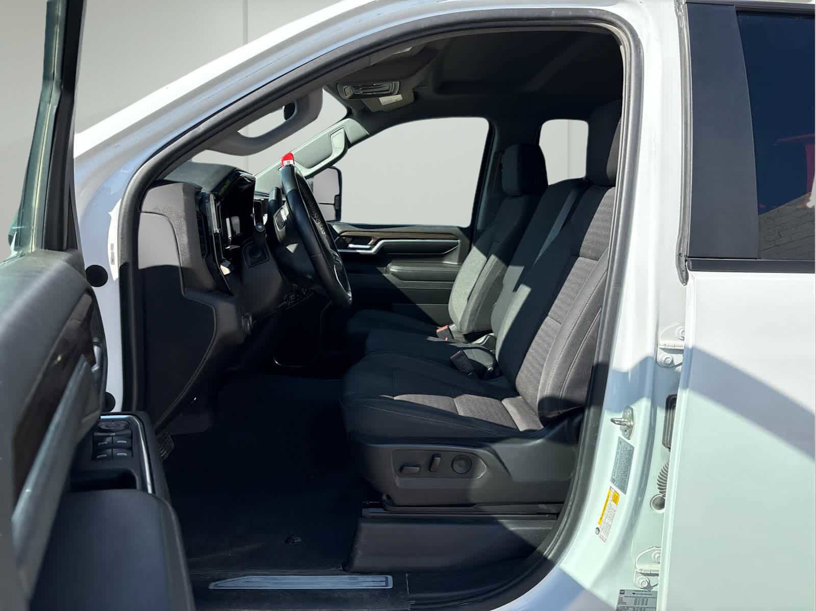 Used 2024 Chevrolet Silverado 2500 LT image 11