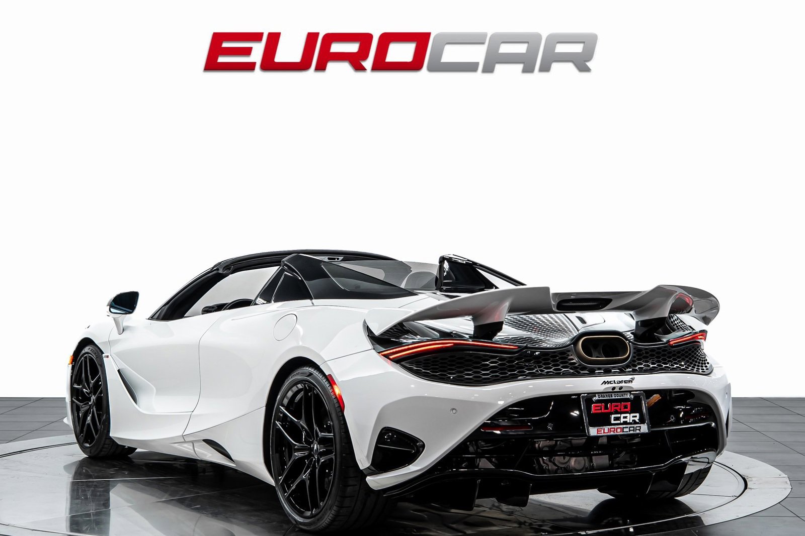 Used 2024 McLaren 750S Spider image 4