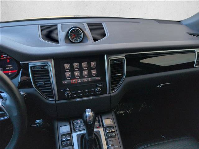Used 2018 Porsche Macan AWD/4WD image 15