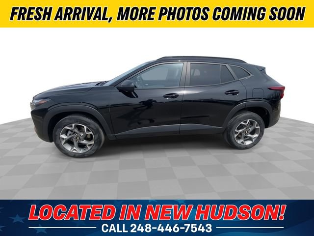 Used 2024 Chevrolet Trax LT w/ Driver Confidence Package FWD image 7