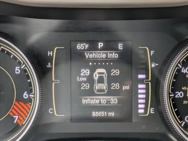 Used 2015 Jeep Cherokee Latitude w/ Comfort/Convenience Group image 11