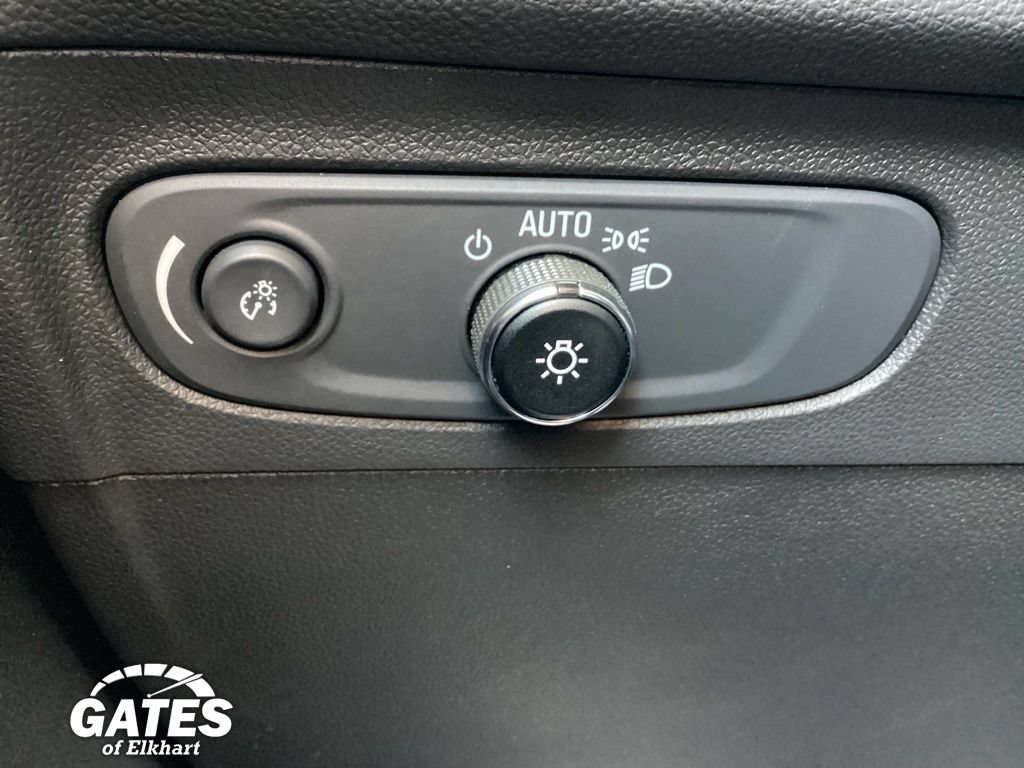 Used 2022 Buick Envision Preferred FWD image 23