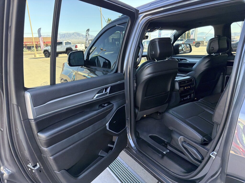 New 2026 Jeep Grand Wagoneer Limited w/ Premium Group II image 8