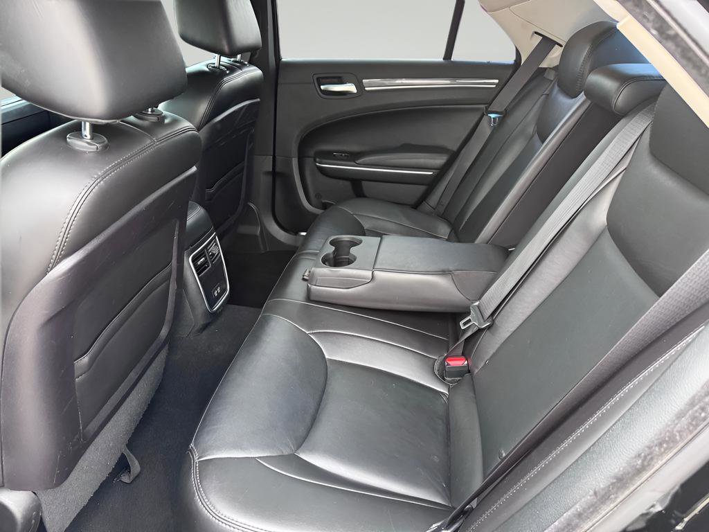 Used 2021 Chrysler 300 Touring L image 28