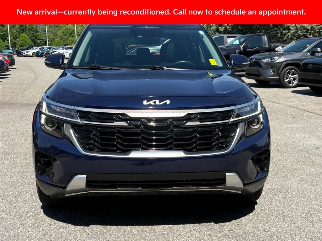 Certified 2024 Kia Seltos EX AWD/4WD image 2