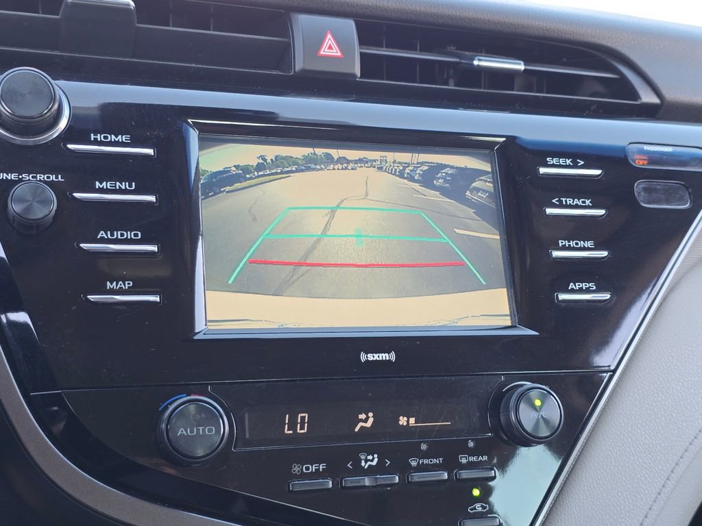Used 2020 Toyota Camry SE FWD image 16