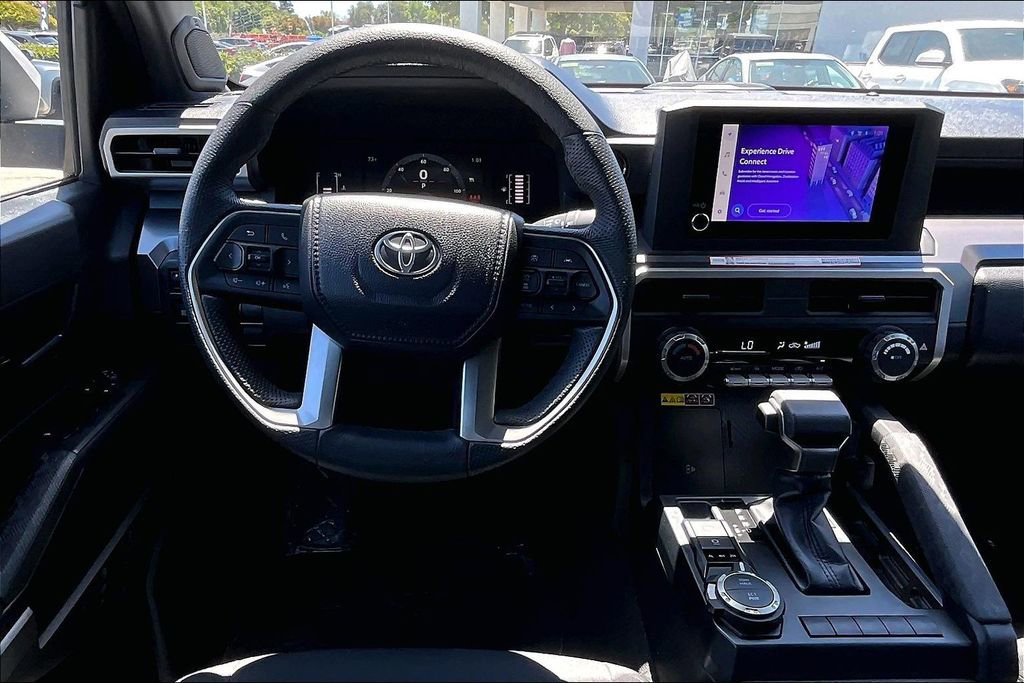 Certified 2025 Toyota Tacoma SR5 w/ SR5 Upgrade Package AWD/4WD image 9