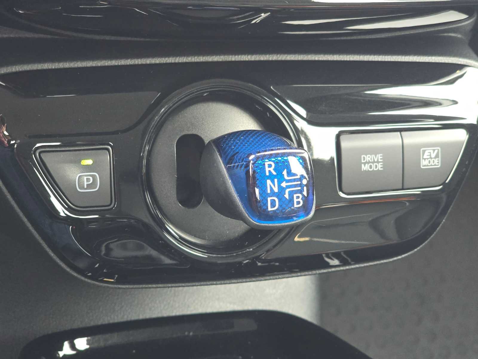 Used 2022 Toyota Prius AWD image 27