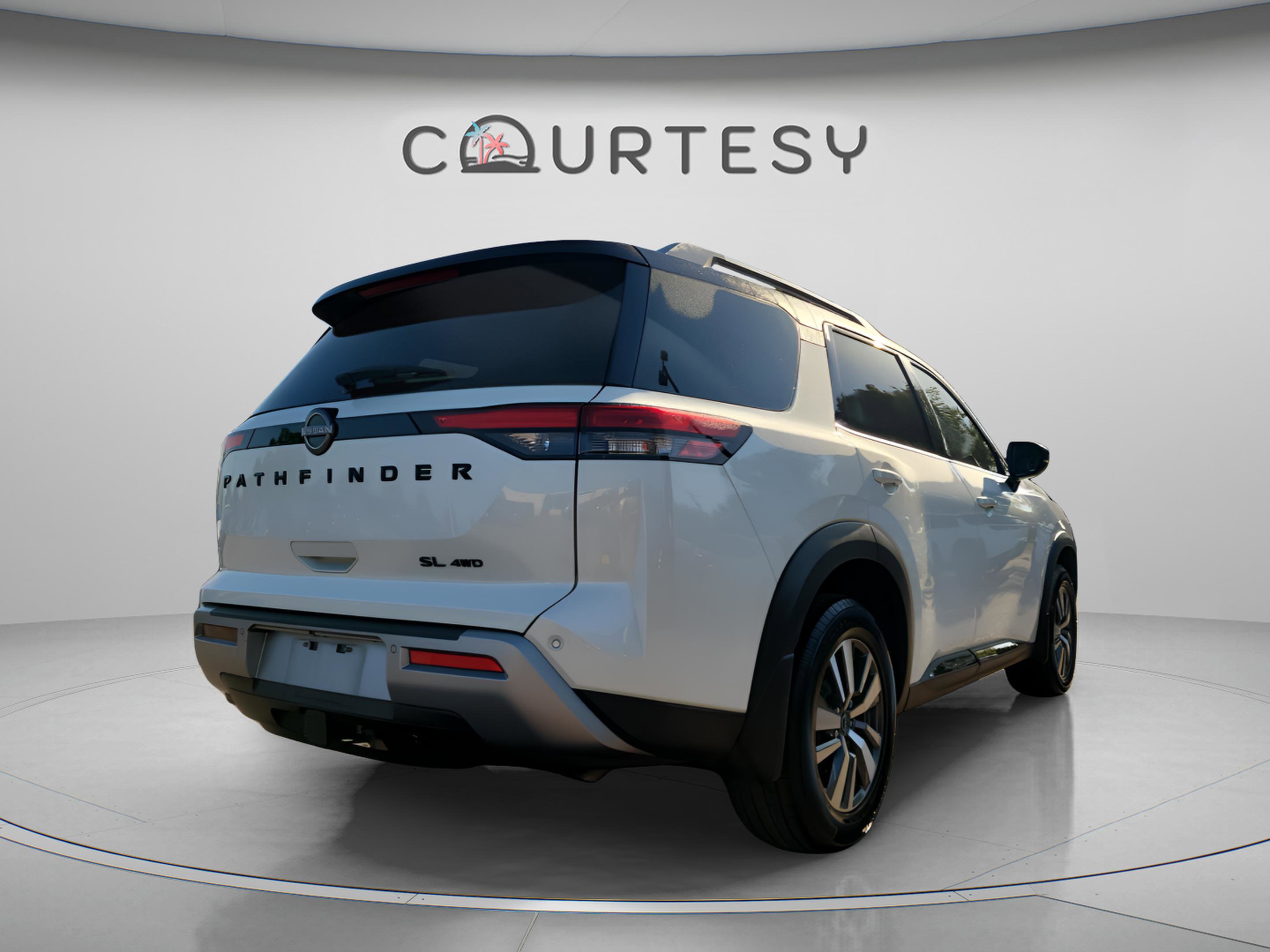 Certified 2024 Nissan Pathfinder SL image 5