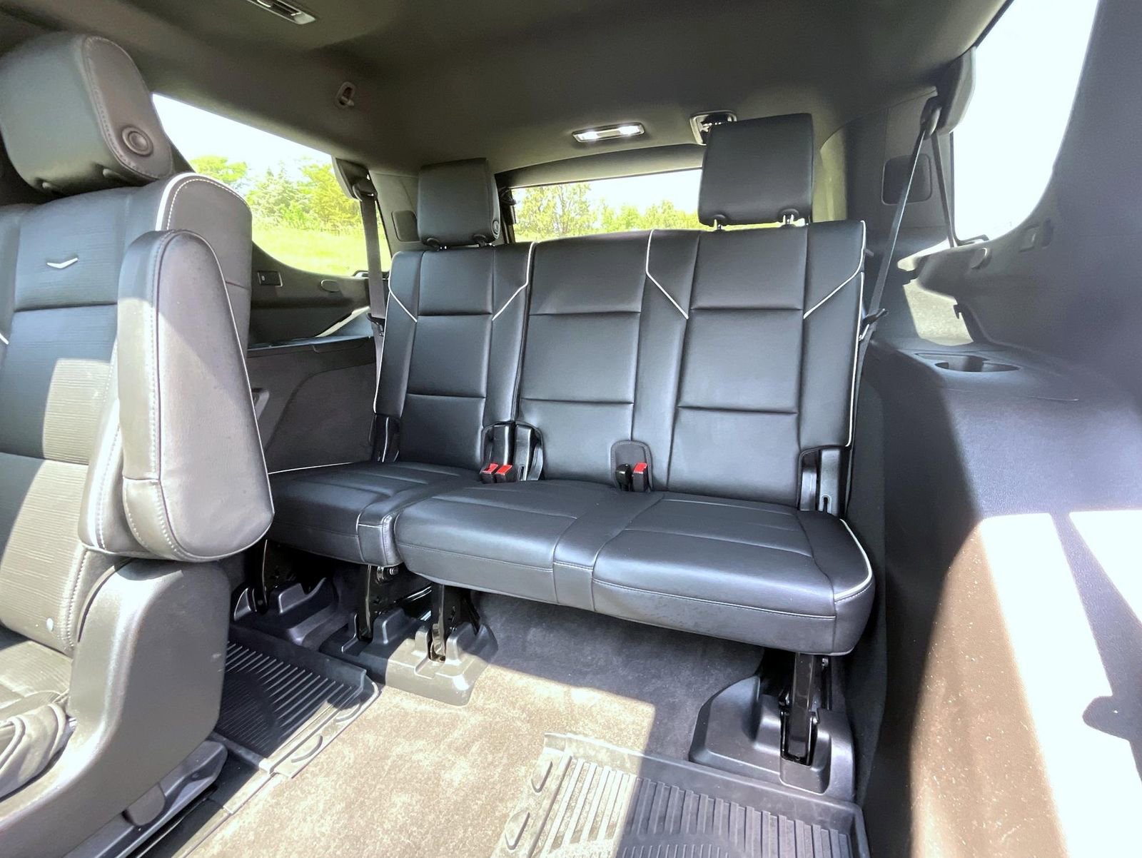 Used 2023 Cadillac Escalade Sport w/ LPO, ONYX Package image 20